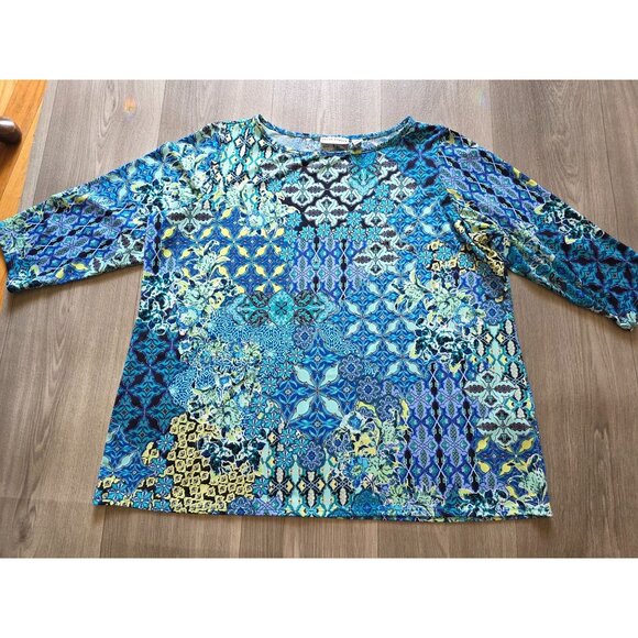 Susan Graver Womens 1XL Blue Floral & Geometric Top Liquid Knit - Picture 3 of 6